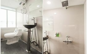 Super Townhouse Marina
